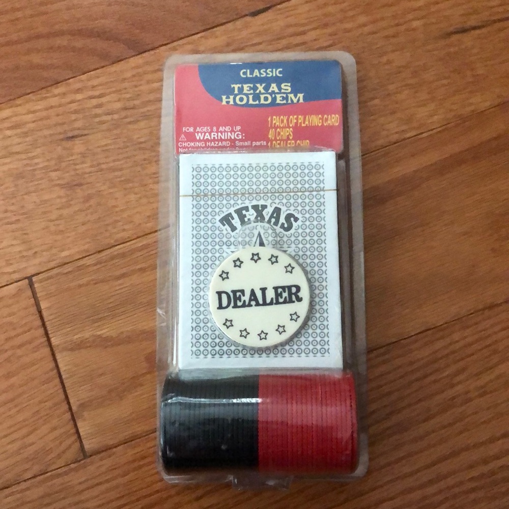 ❤️ 3/$20 ❤️ NWT Texas Hold’em Set